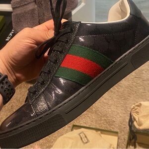 Gucci Men's Black Sneakers with Green and Red Accents